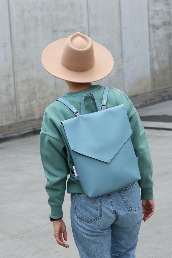 DANGAUS MĖLIO kuprinė