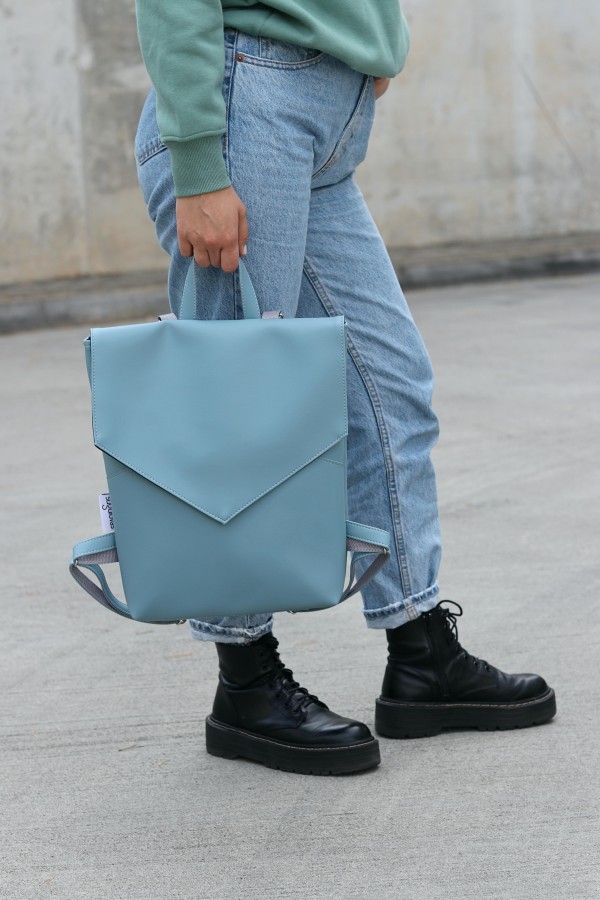 DANGAUS MĖLIO kuprinė