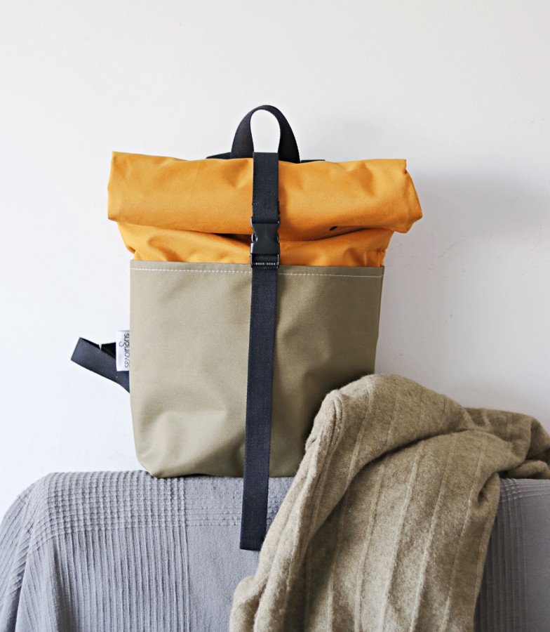 GELTONA ir HAKI susukama kuprinė