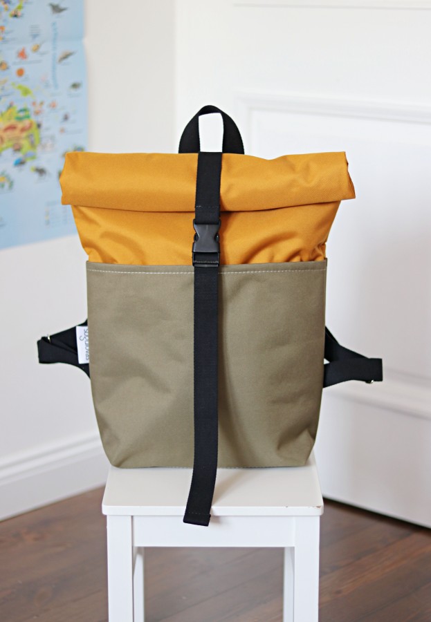 GELTONA ir HAKI susukama kuprinė